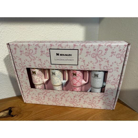 Stanley 1913 x LoveShackFancy Holiday Quencher ProTour Ornament Set - Picture 2 of 7